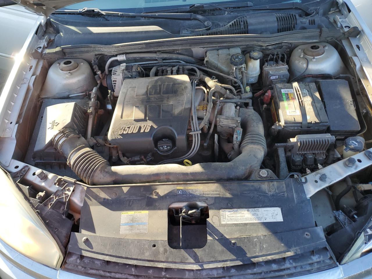 2005 Chevrolet Malibu - Image 12