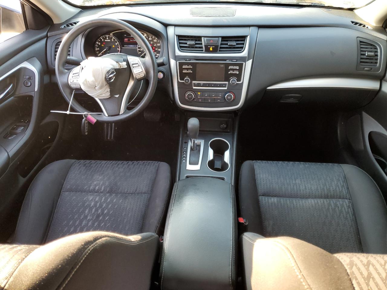 2016 Nissan Altima - Image 8