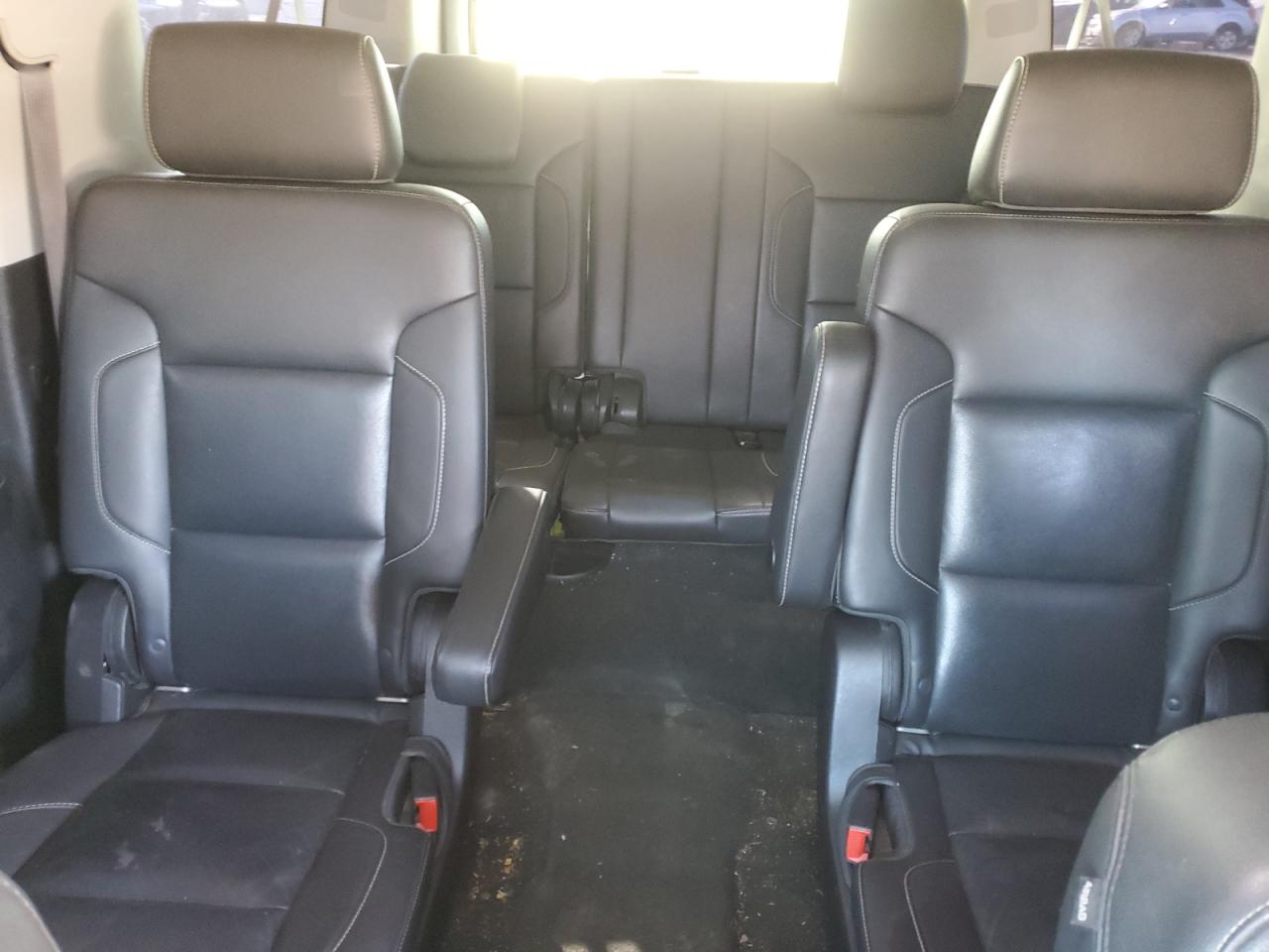 2016 GMC Yukon - Image 10