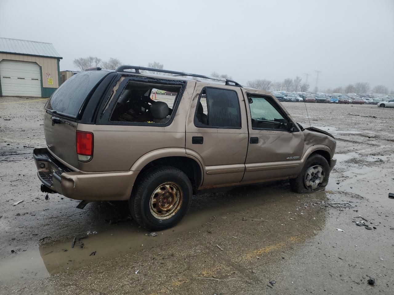 2004 Chevrolet Blazer - Image 3