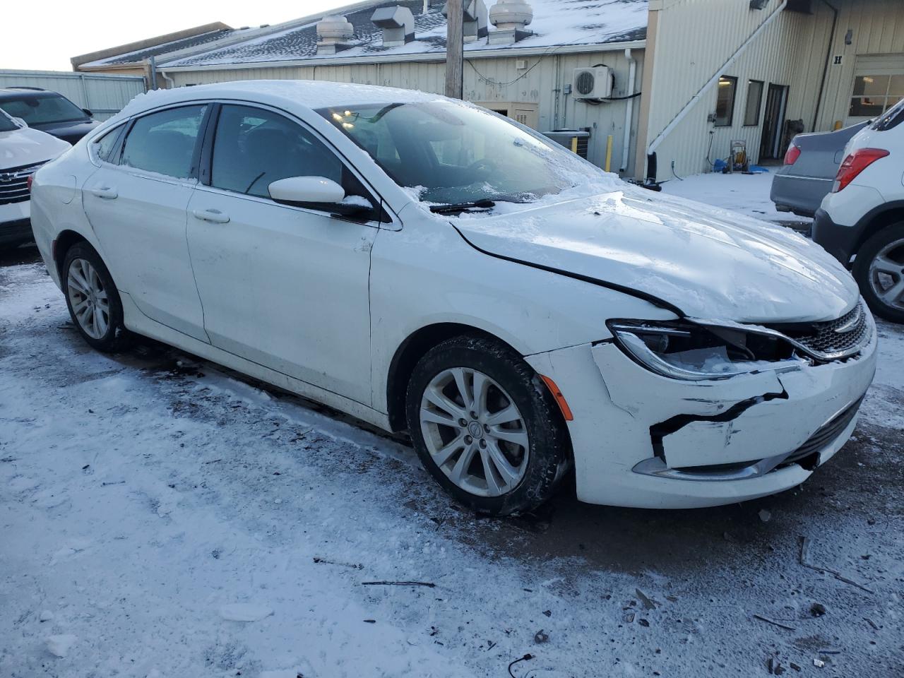 2017 Chrysler 200 - Image 4