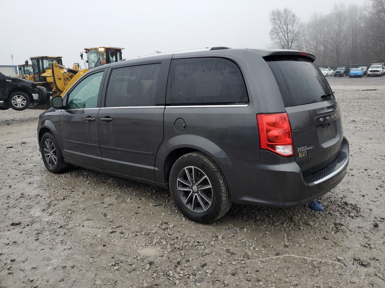 2017 Dodge Caravan - Image 2