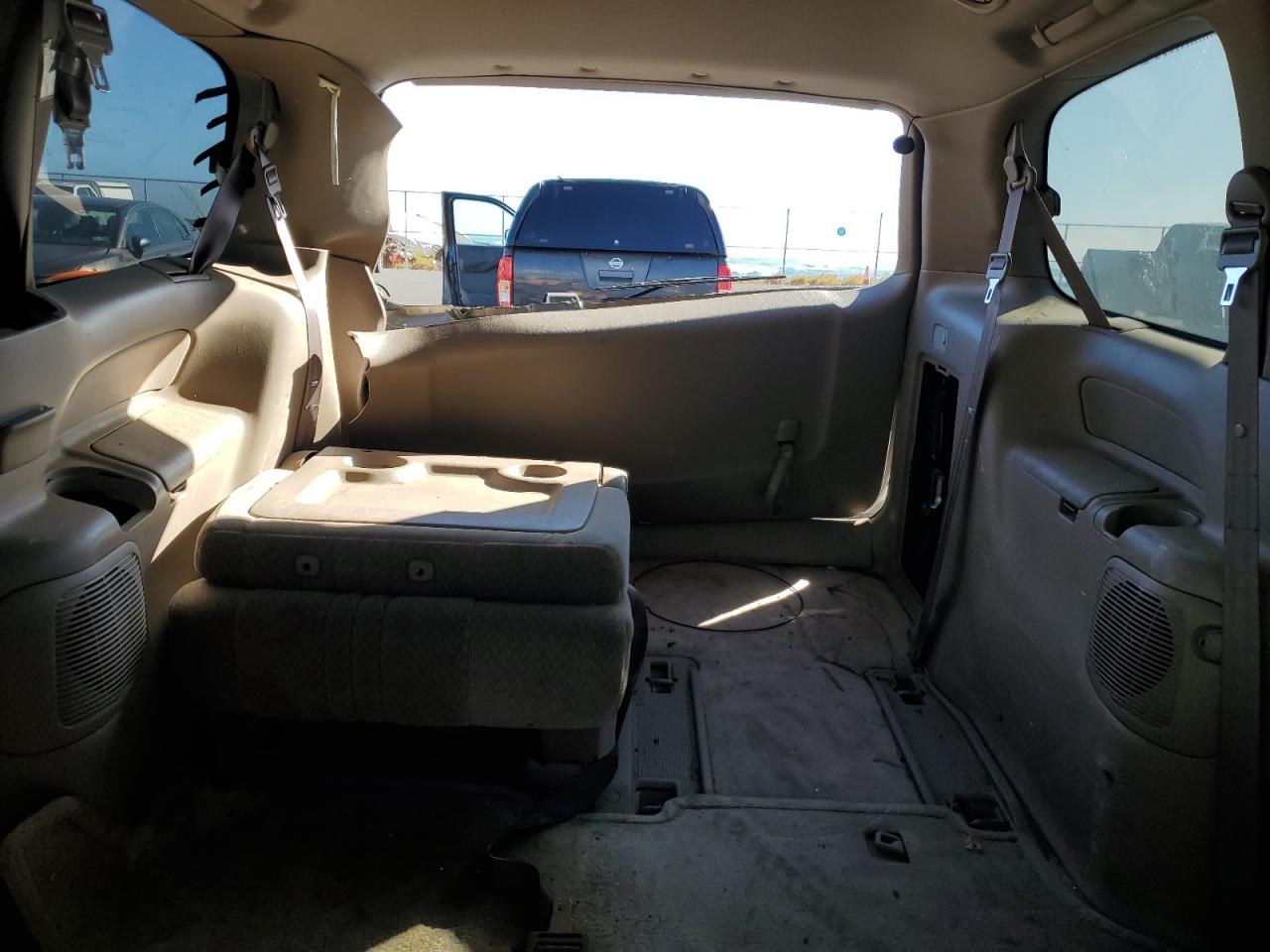 2002 Toyota Sienna - Image 10