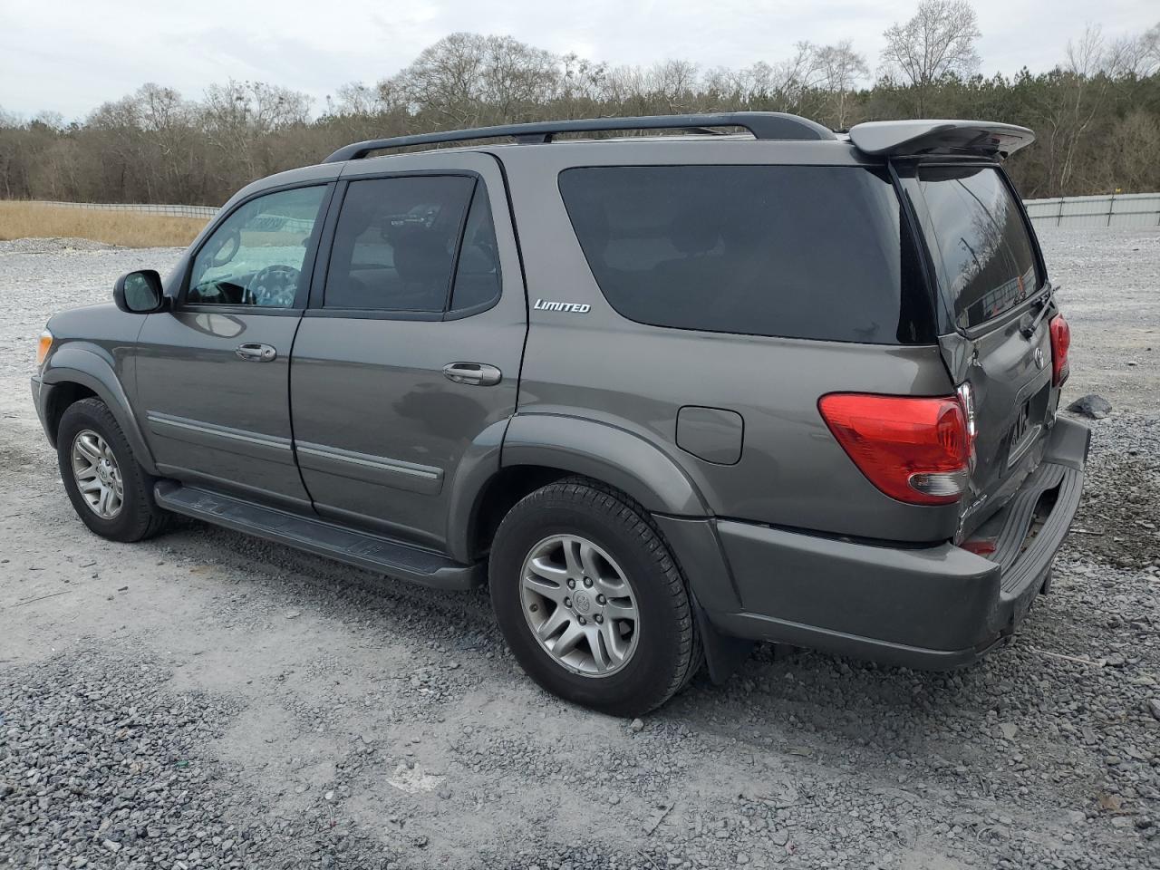 2005 Toyota Sequoia - Image 2