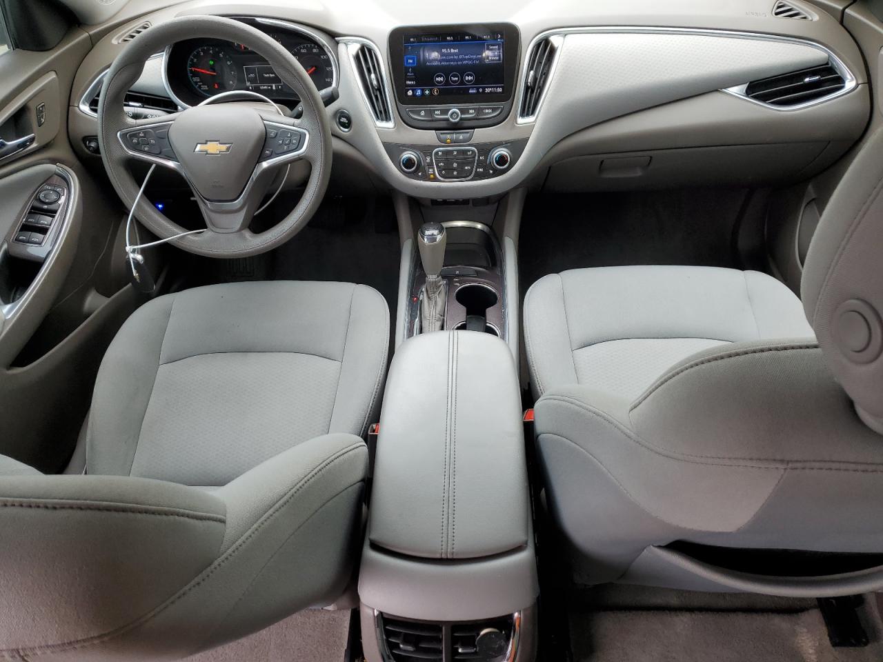 2020 Chevrolet Malibu - Image 8