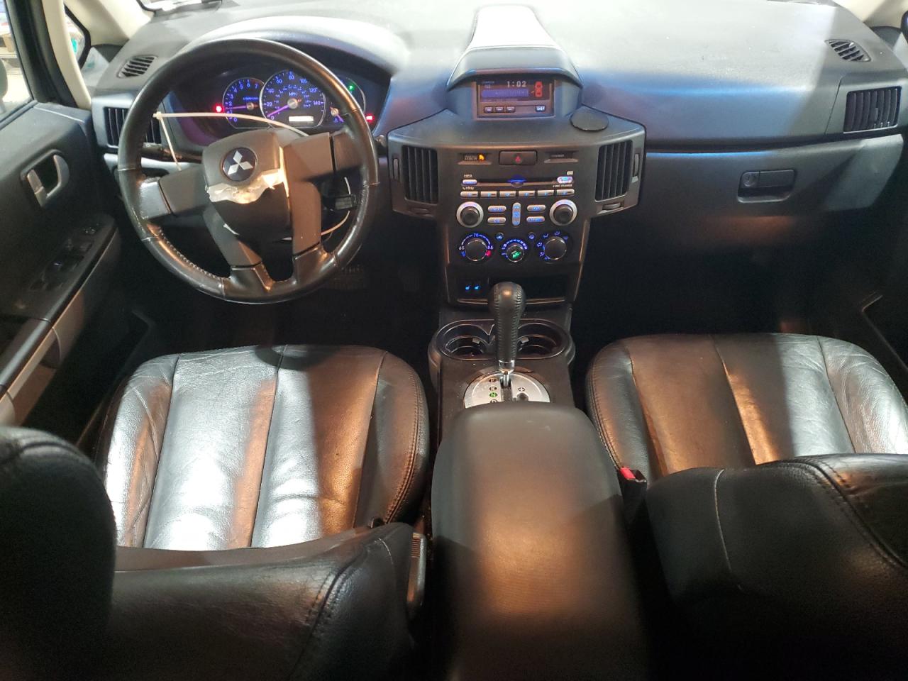 2006 Mitsubishi Endeavor - Image 8