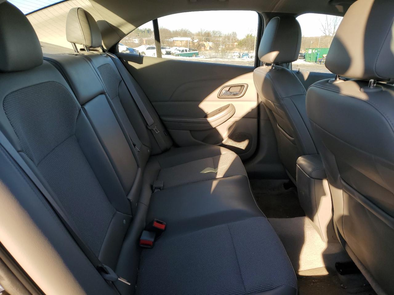 2015 Chevrolet Malibu - Image 10