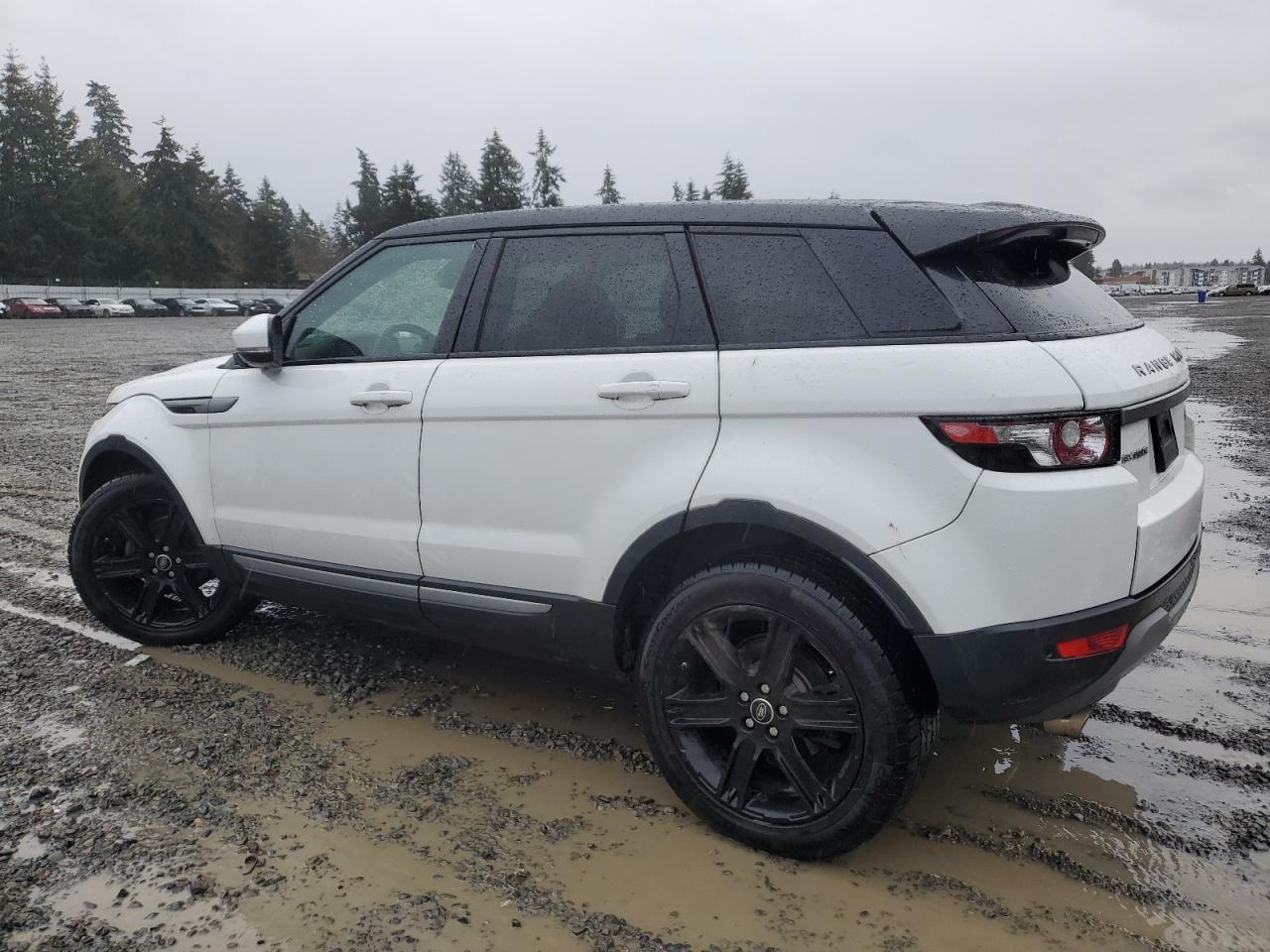 2013 Land Rover Range Rover - Image 2