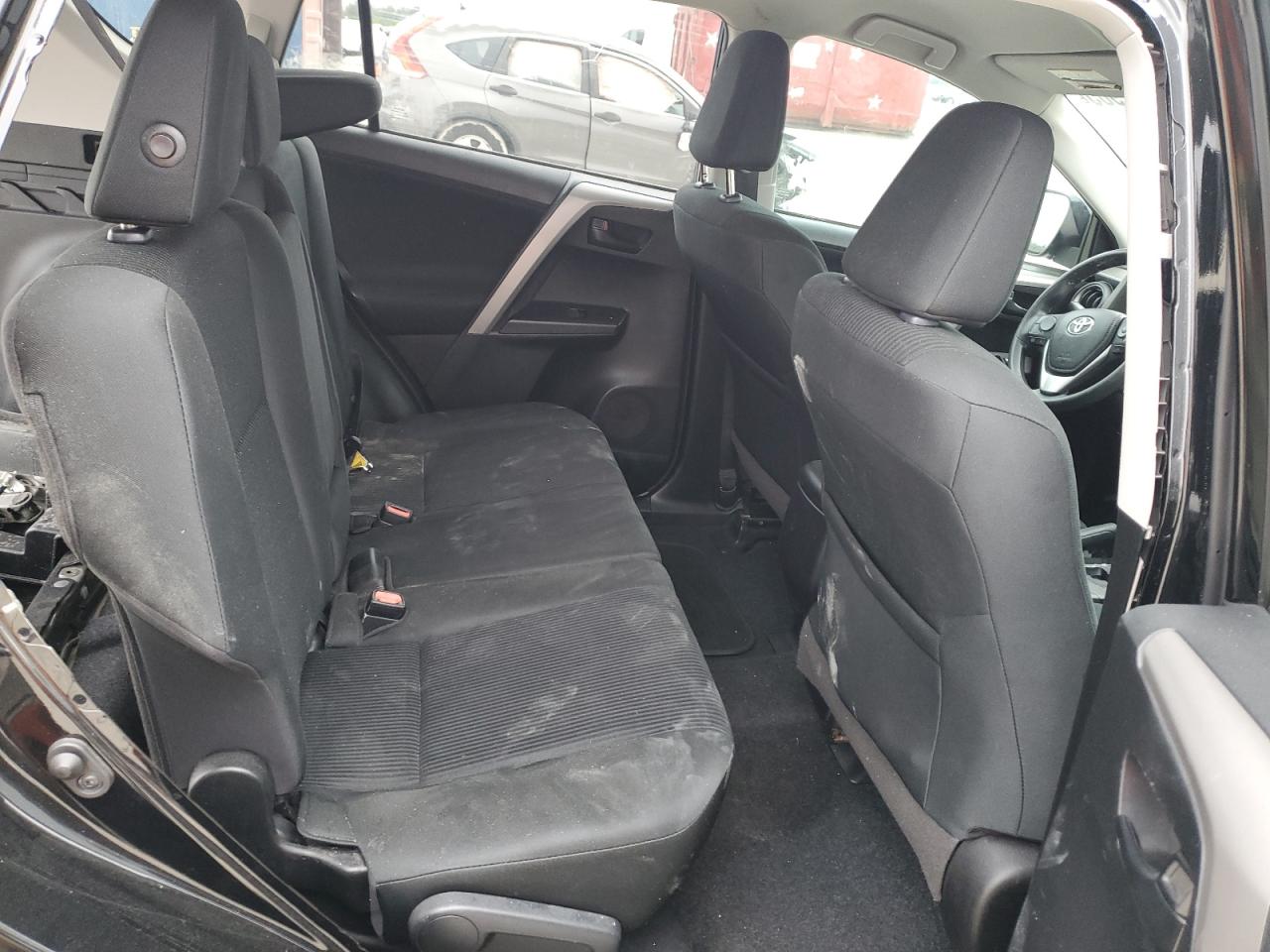 2018 Toyota RAV 4 - Image 12