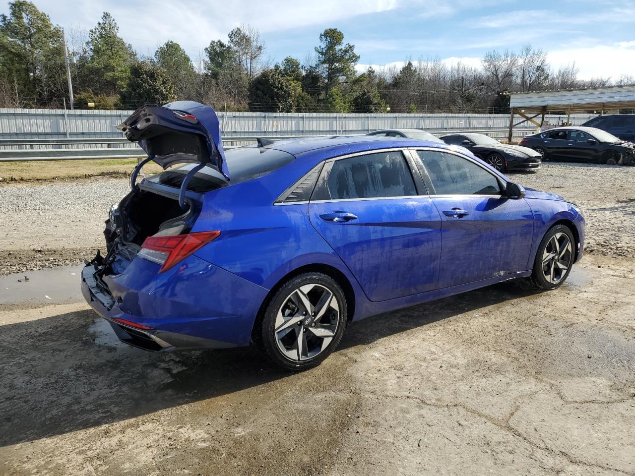 2021 Hyundai Elantra - Image 3