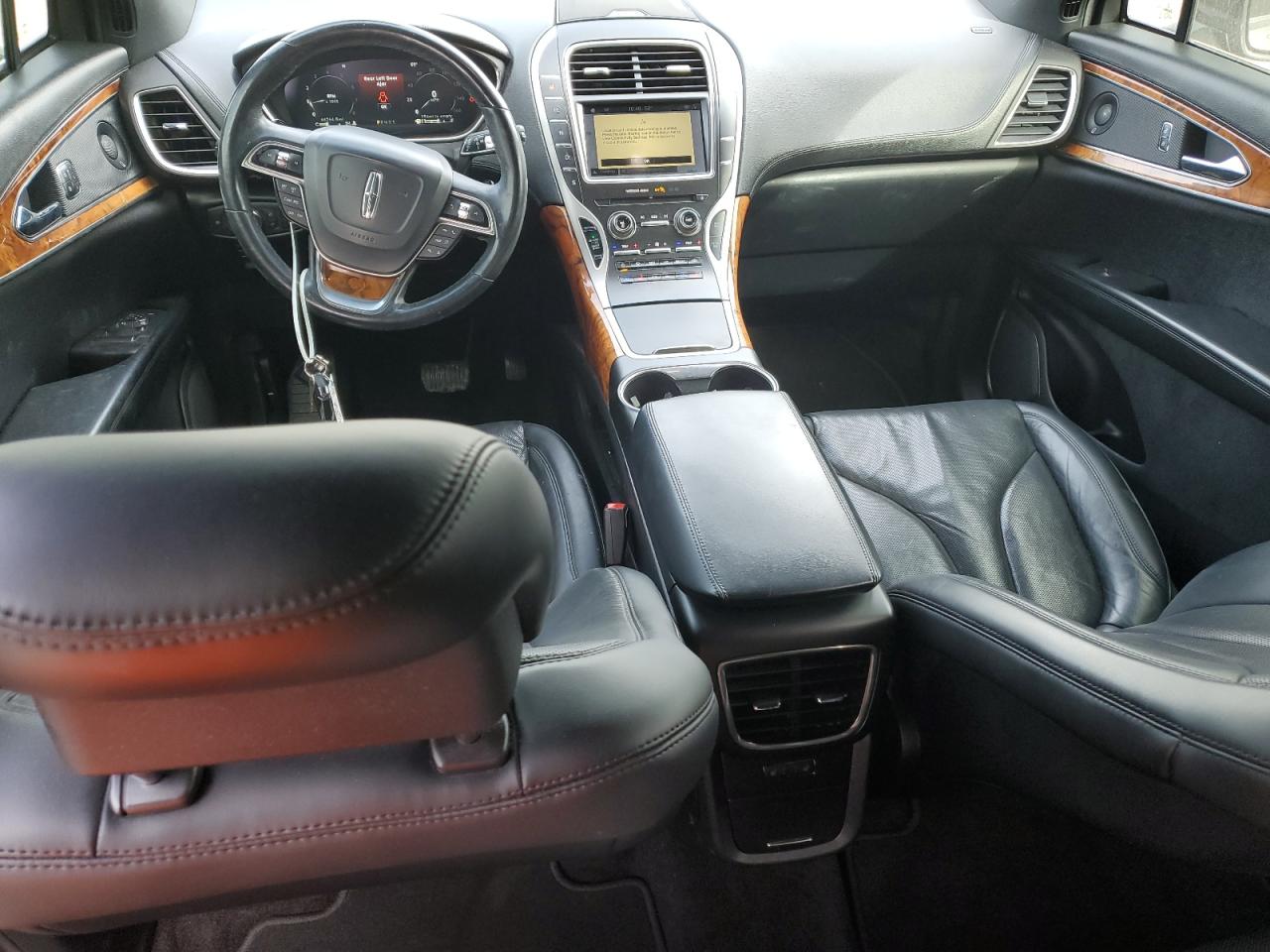 2019 Lincoln Nautilus - Image 8