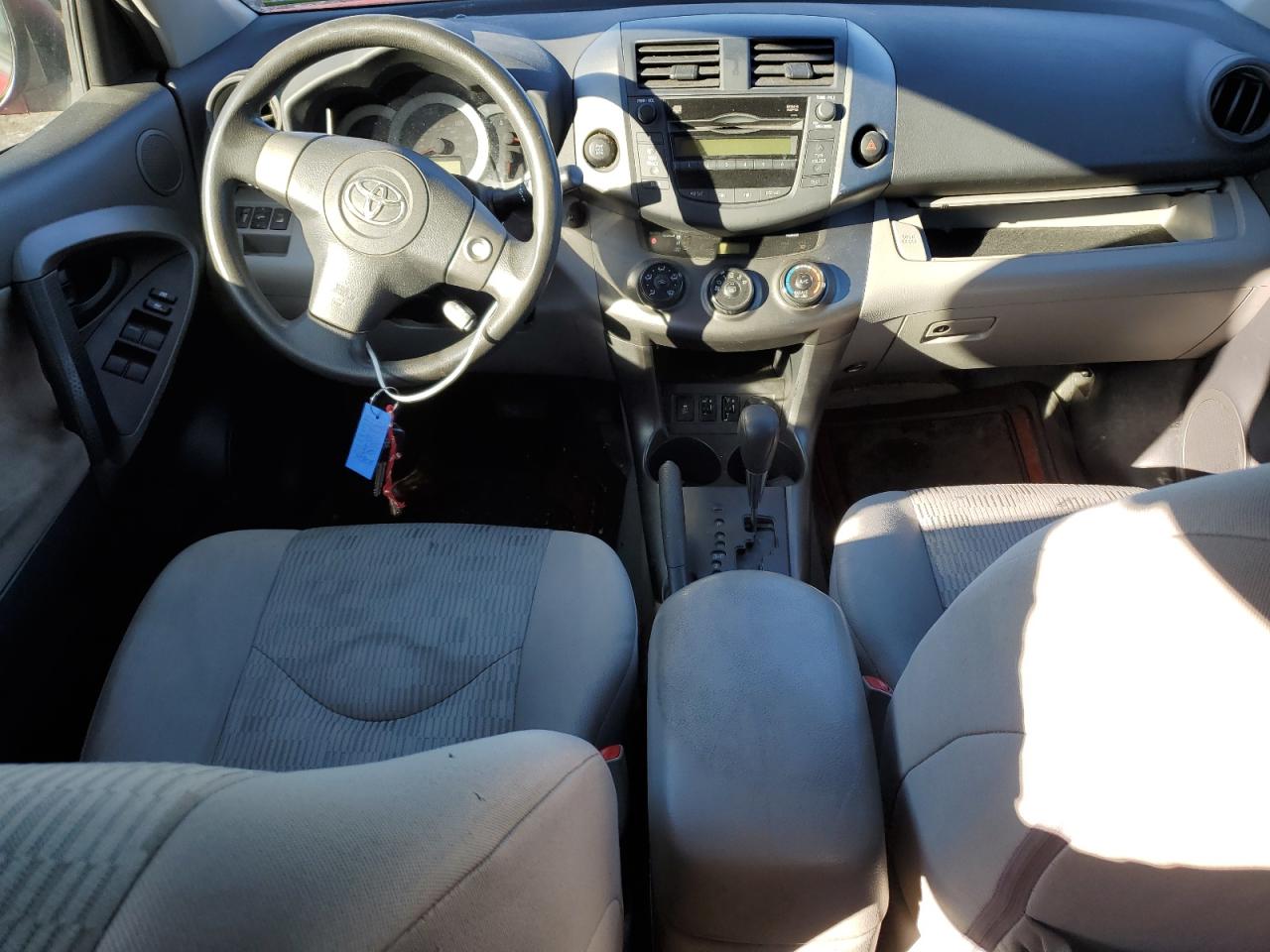 2010 Toyota RAV 4 - Image 8