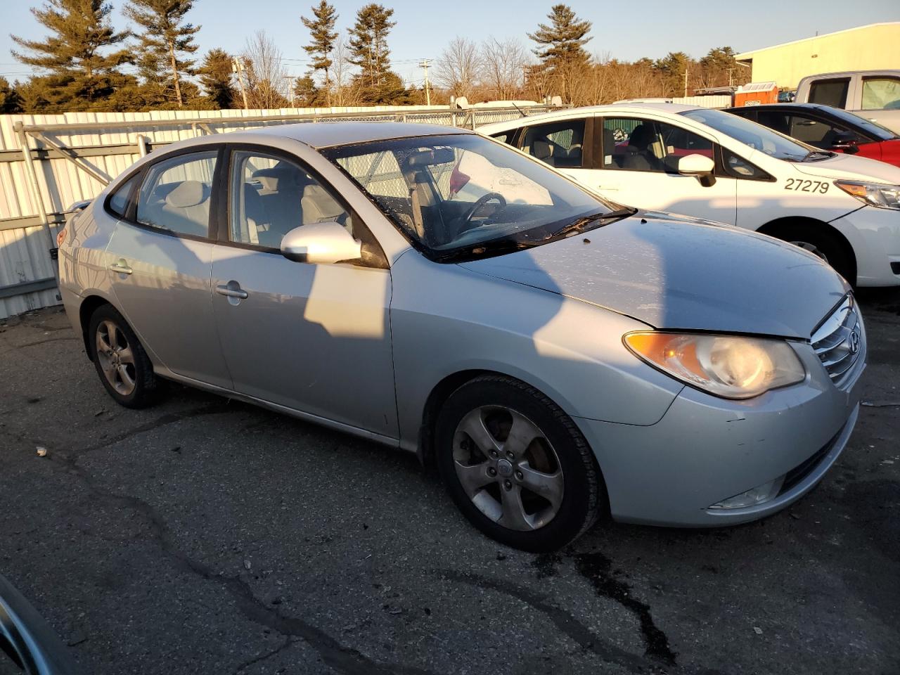 2010 Hyundai Elantra - Image 4