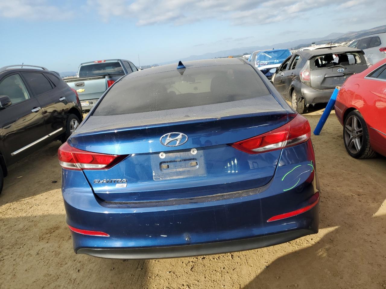 2017 Hyundai Elantra - Image 6