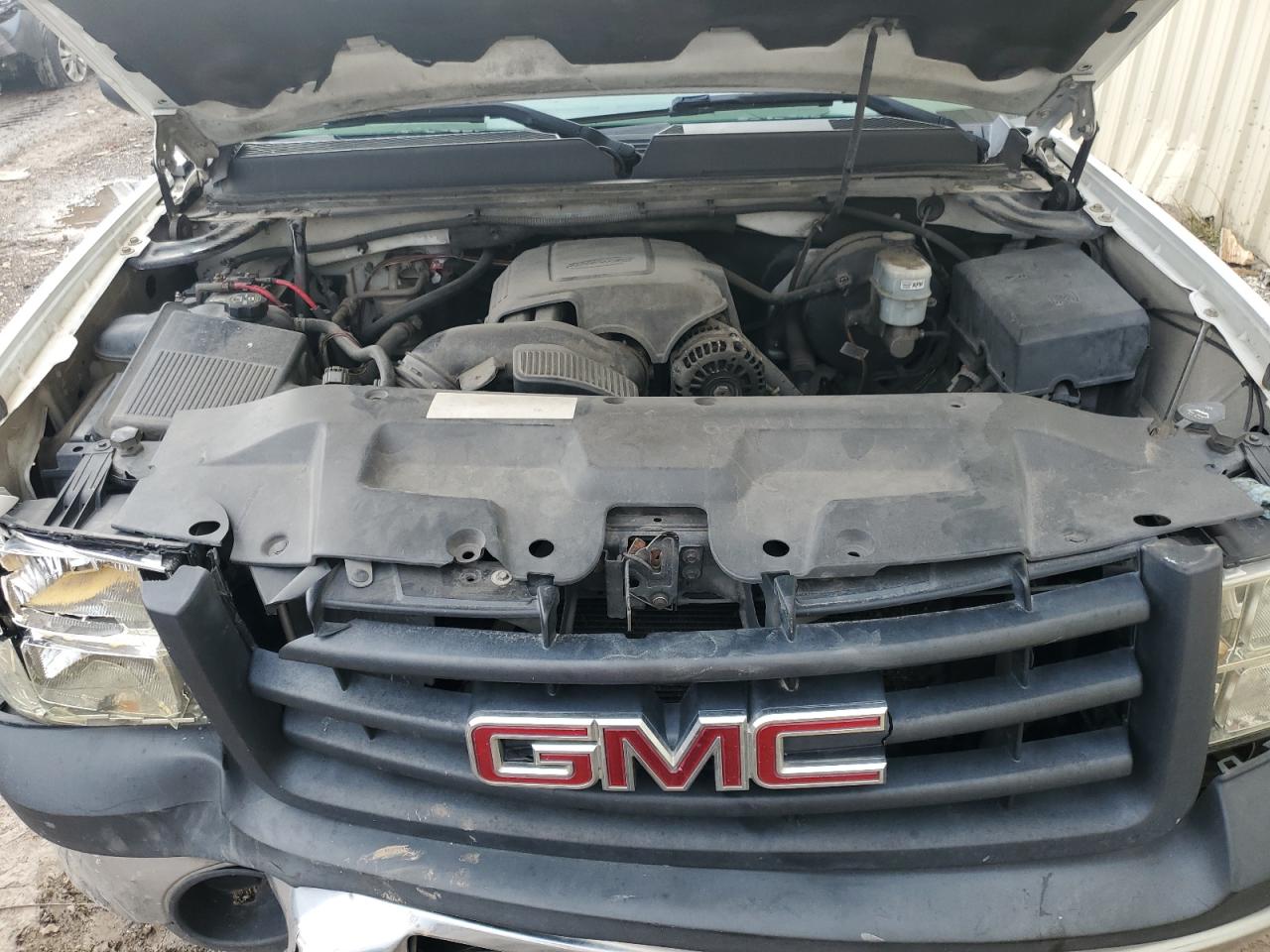 2013 GMC Sierra - Image 11
