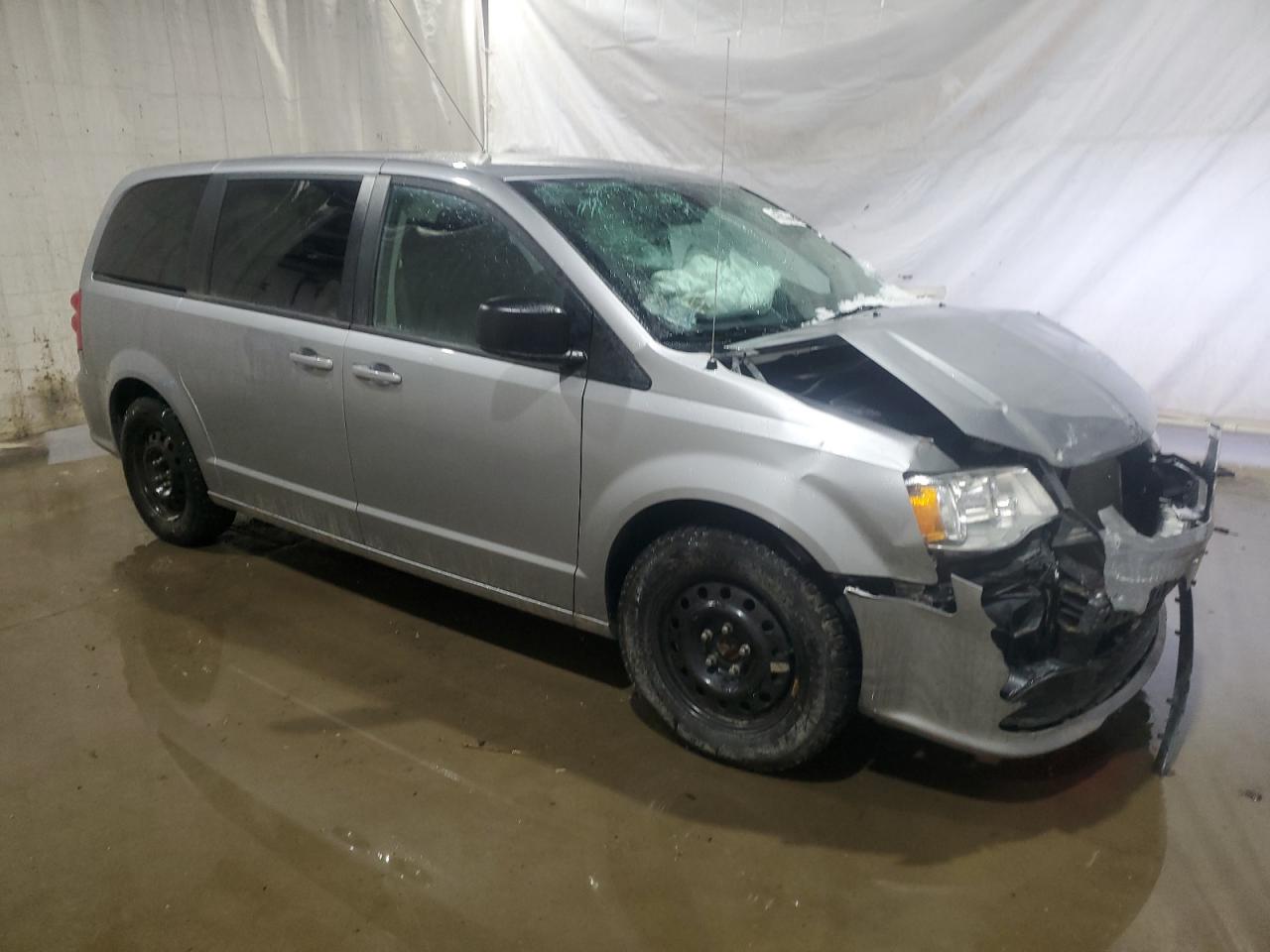 2018 Dodge Caravan - Image 4
