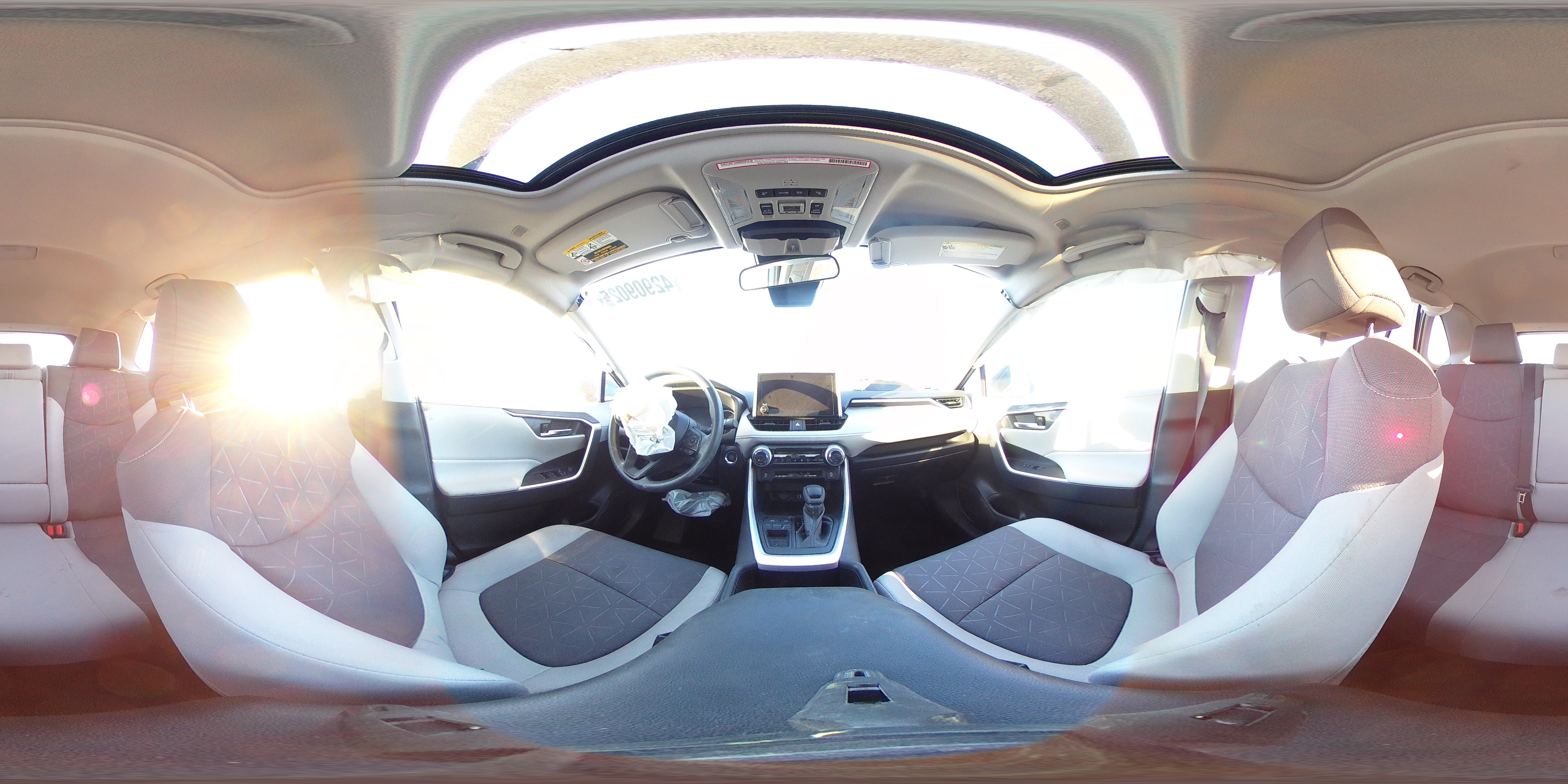 2024 Toyota RAV 4 - Image 14