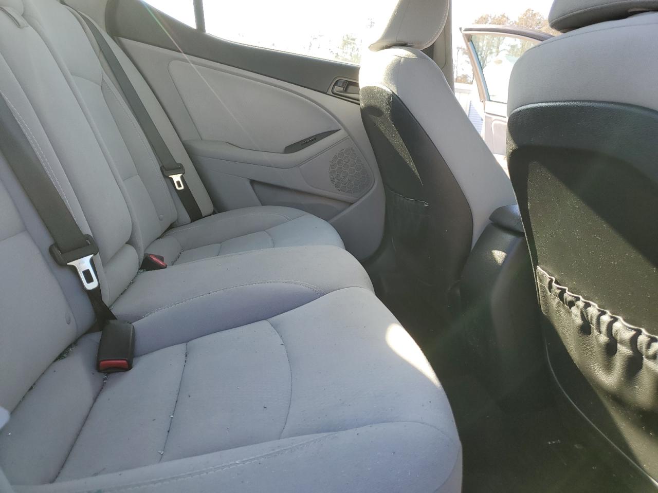 2015 Kia Optima - Image 10