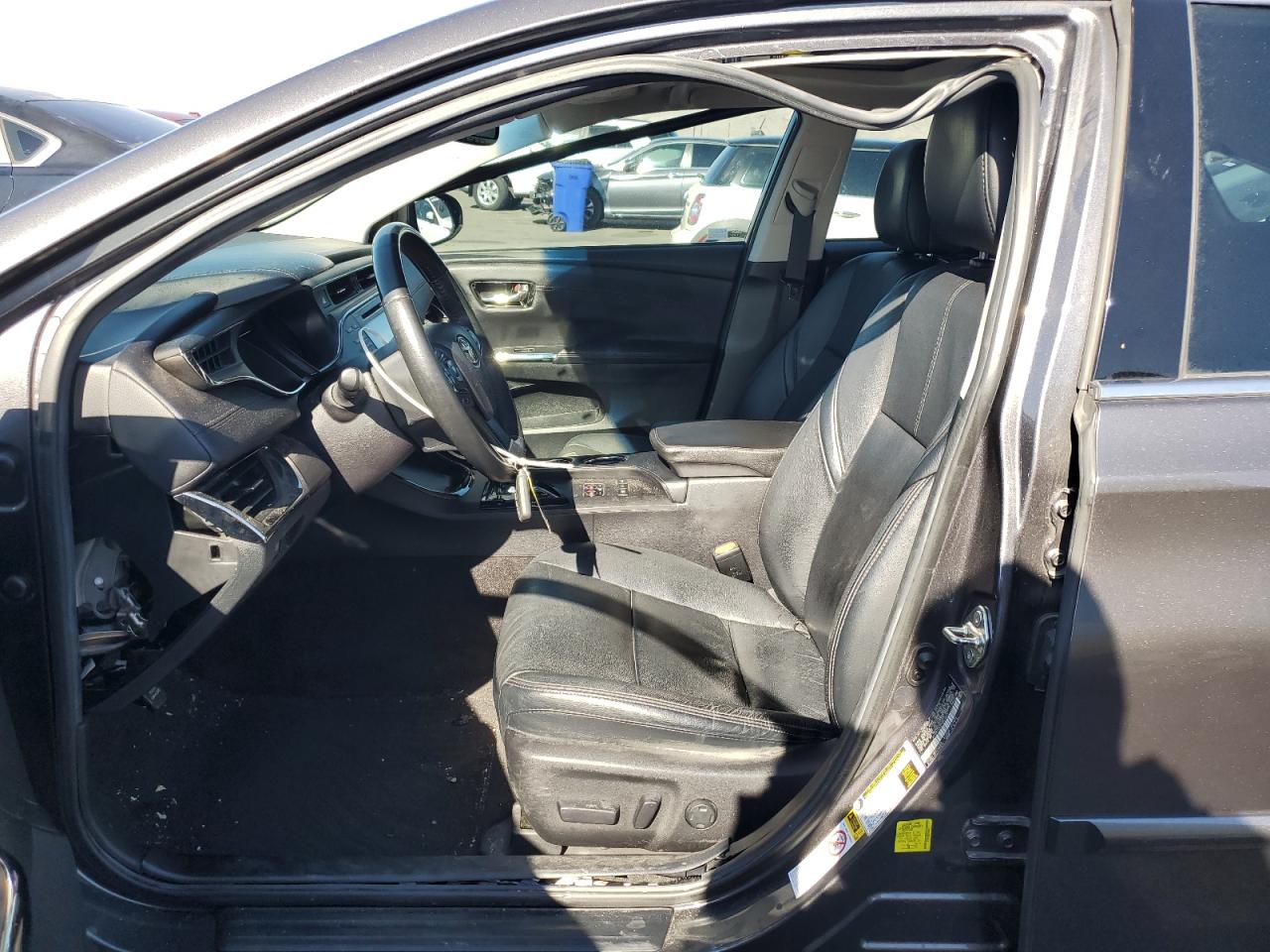 2015 Toyota Avalon - Image 7