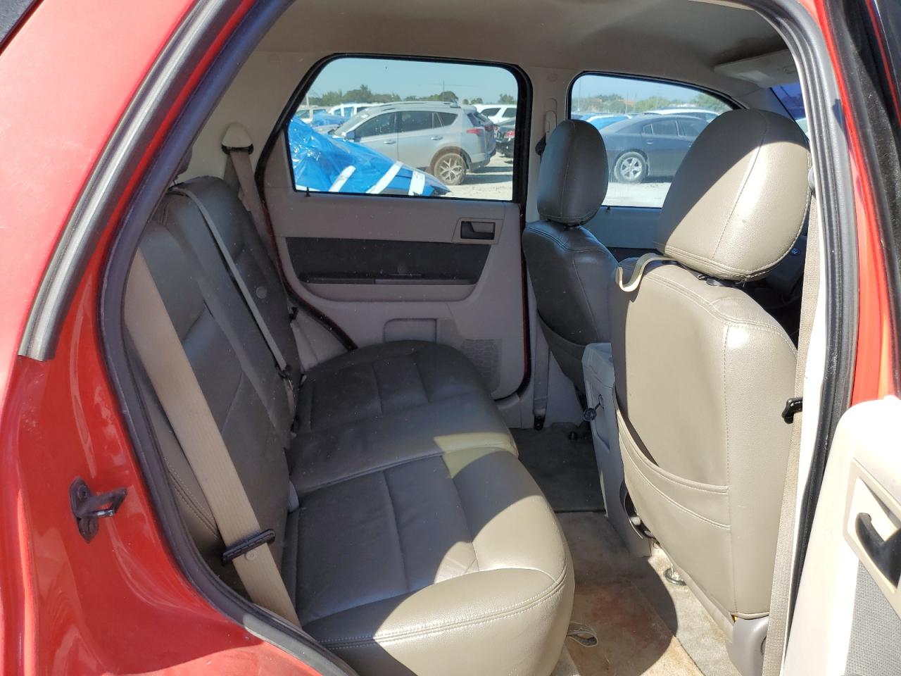 2009 Ford Escape - Image 11