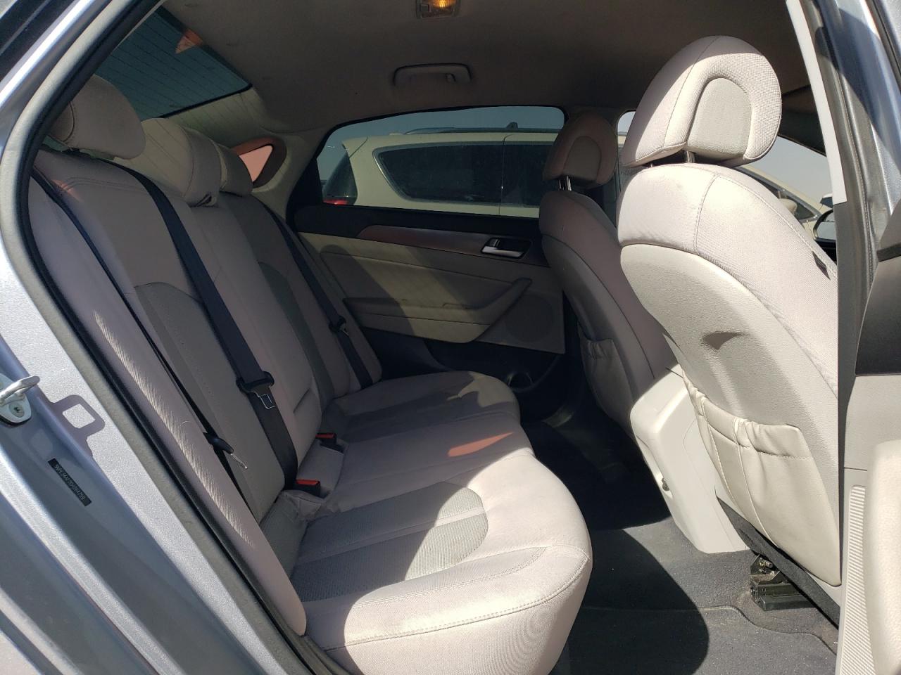 2016 Hyundai Sonata - Image 10