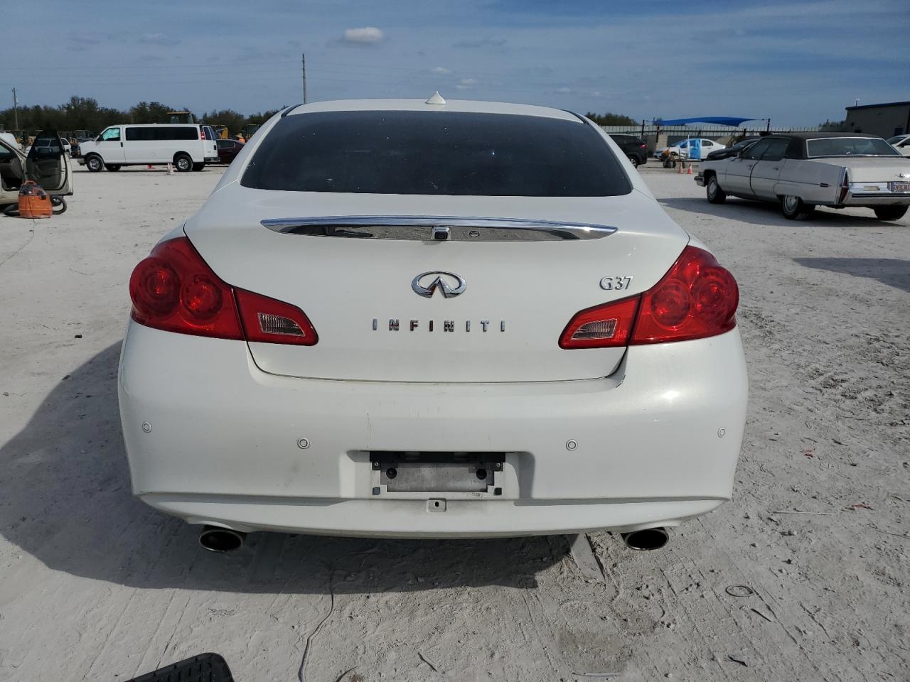 2013 Infiniti G - Image 6