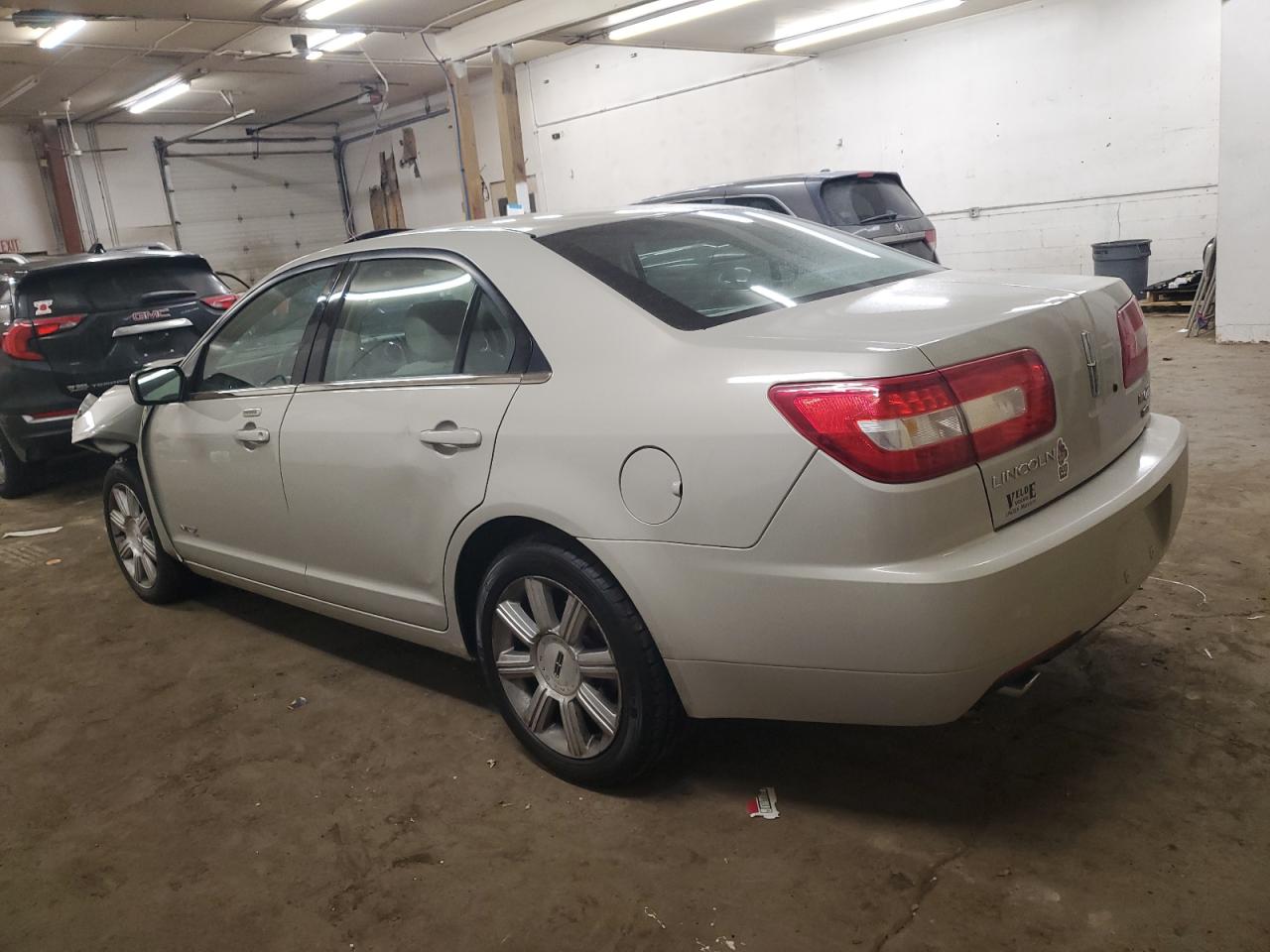 2007 Lincoln MKZ - Image 2