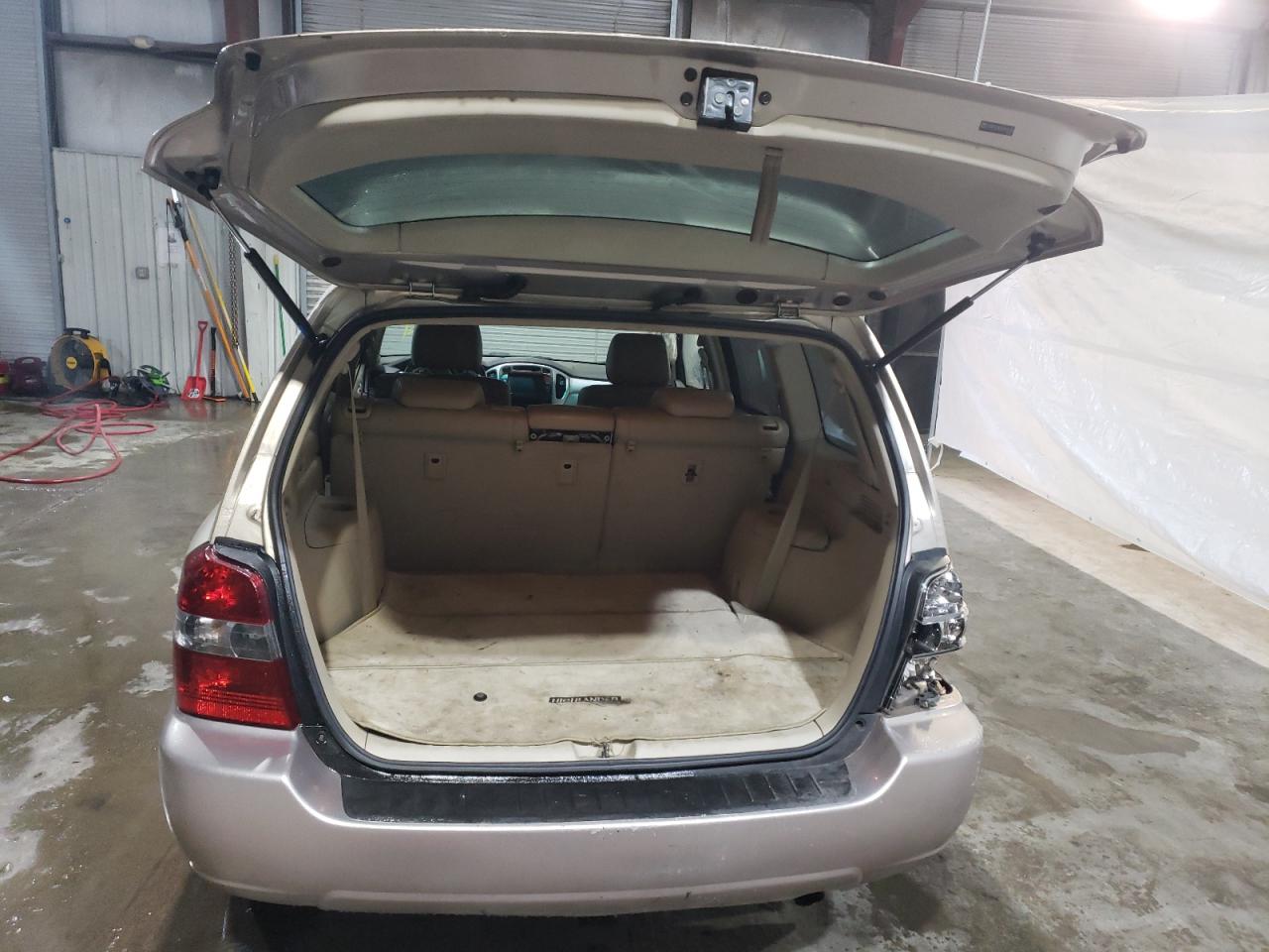 2005 Toyota Highlander - Image 6