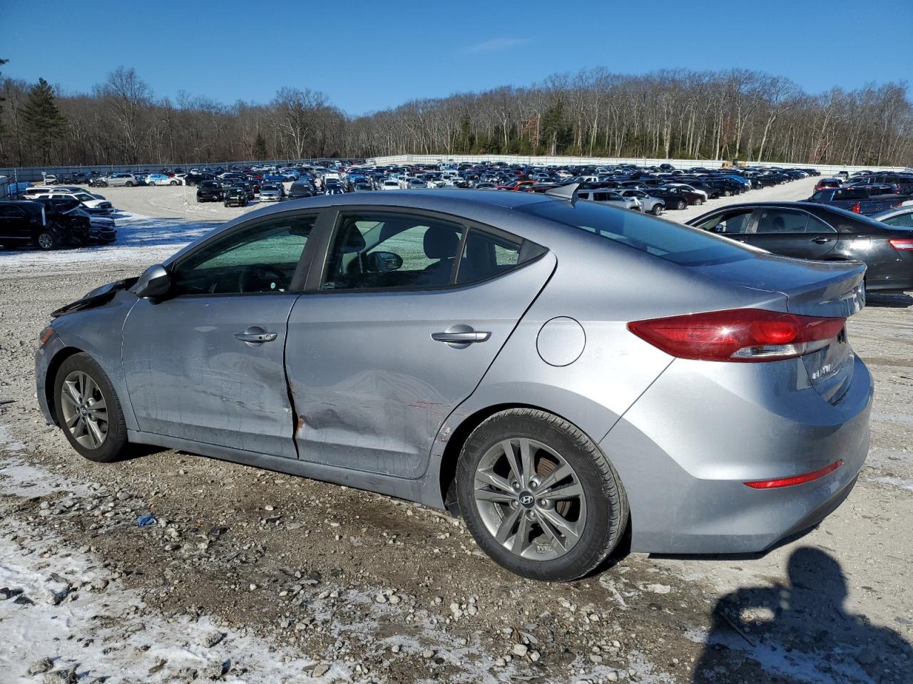 2017 Hyundai Elantra - Image 2