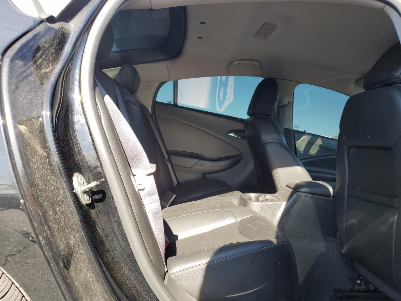 2017 Chevrolet Volt - Image 10