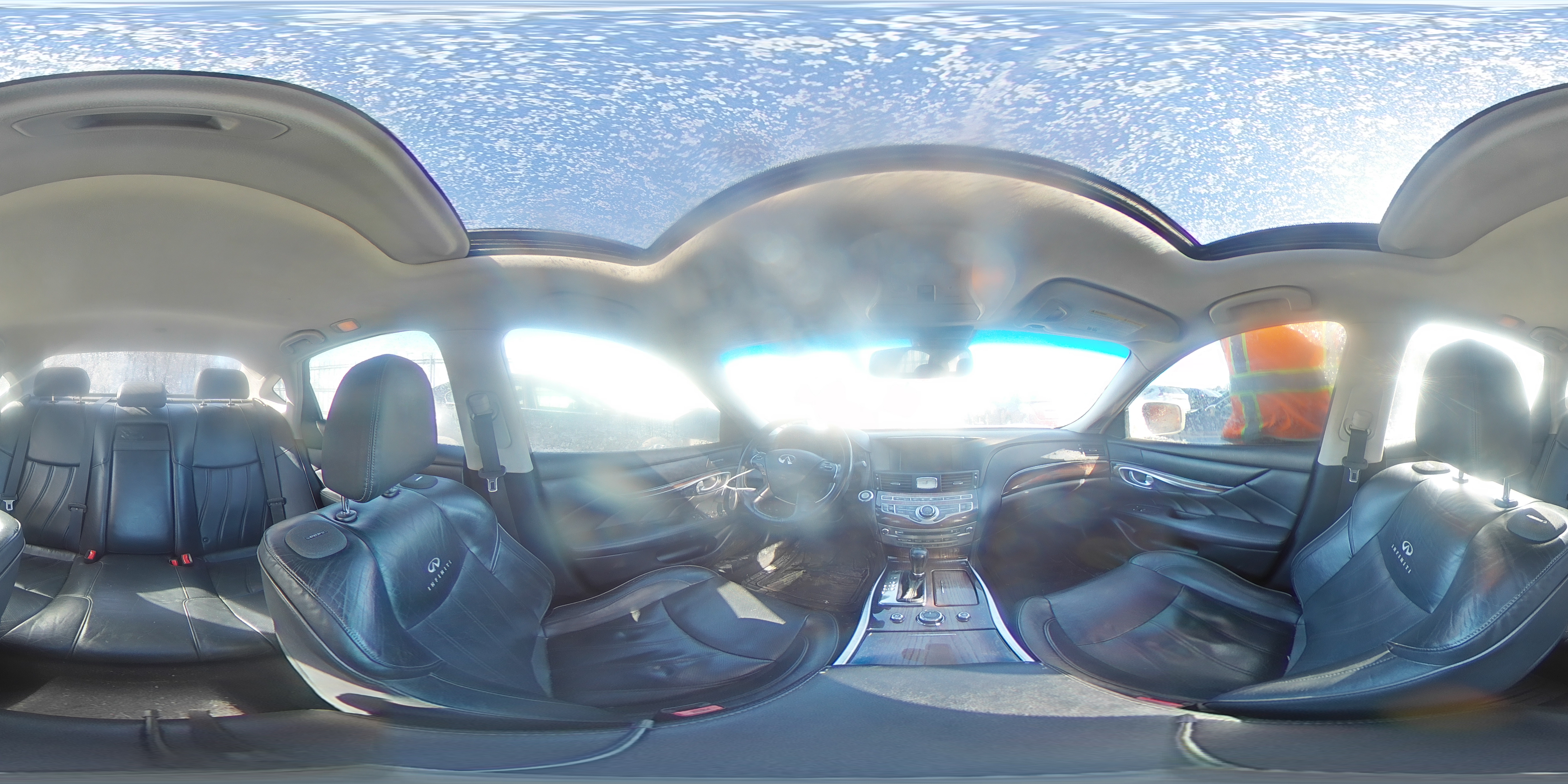 2013 Infiniti M - Image 13