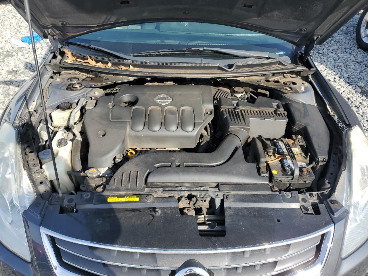 2010 Nissan Altima - Image 11