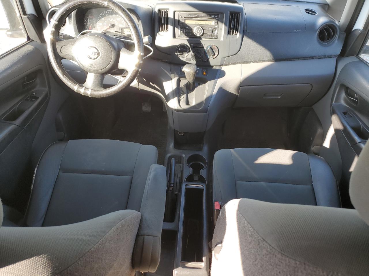 2015 Nissan NV - Image 8