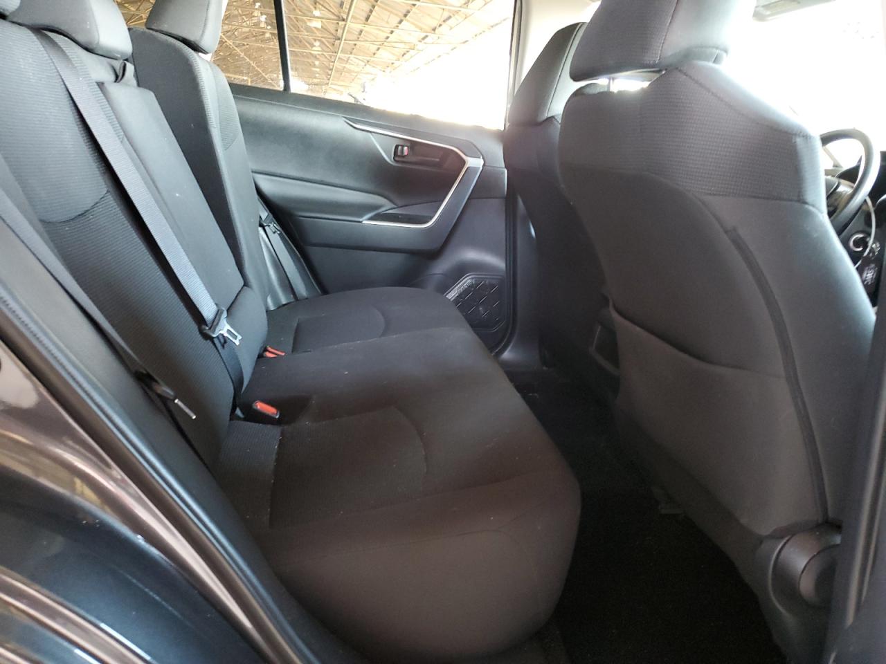 2020 Toyota RAV 4 - Image 11