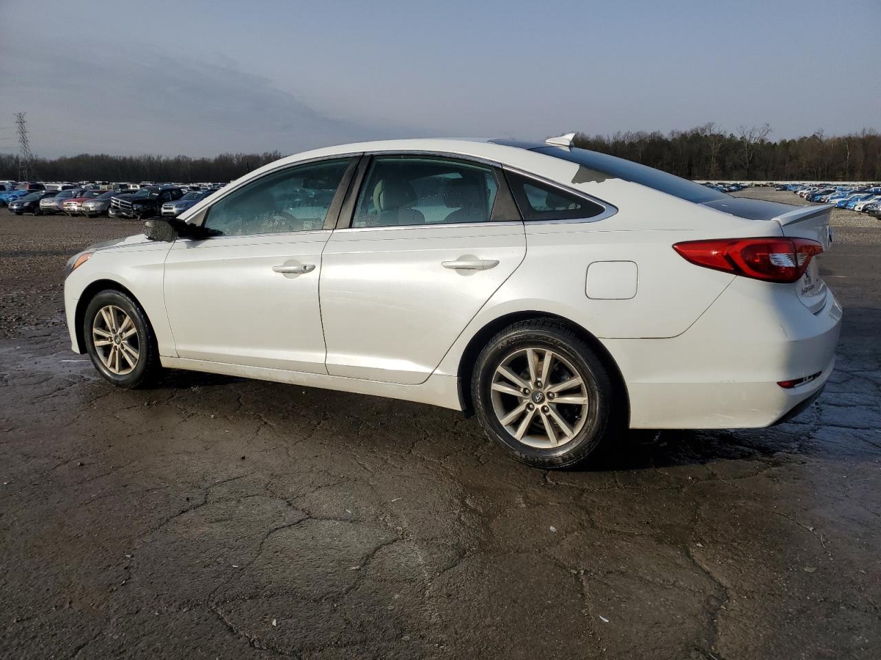 2015 Hyundai Sonata - Image 2
