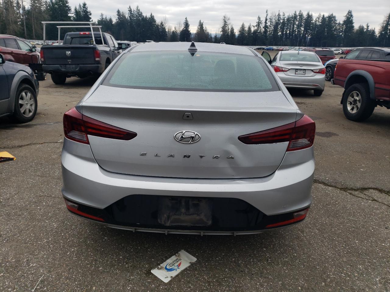 2020 Hyundai Elantra - Image 6