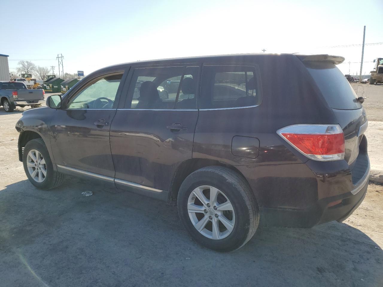2013 Toyota Highlander - Image 2