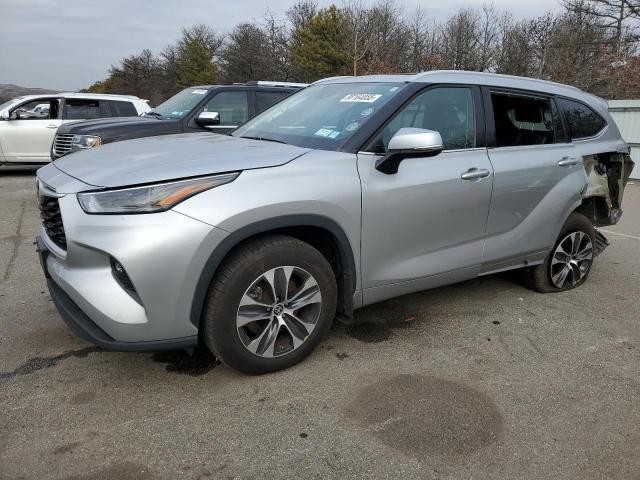 2022 Toyota Highlander Xle за продажба в Brookhaven, NY - Rear End