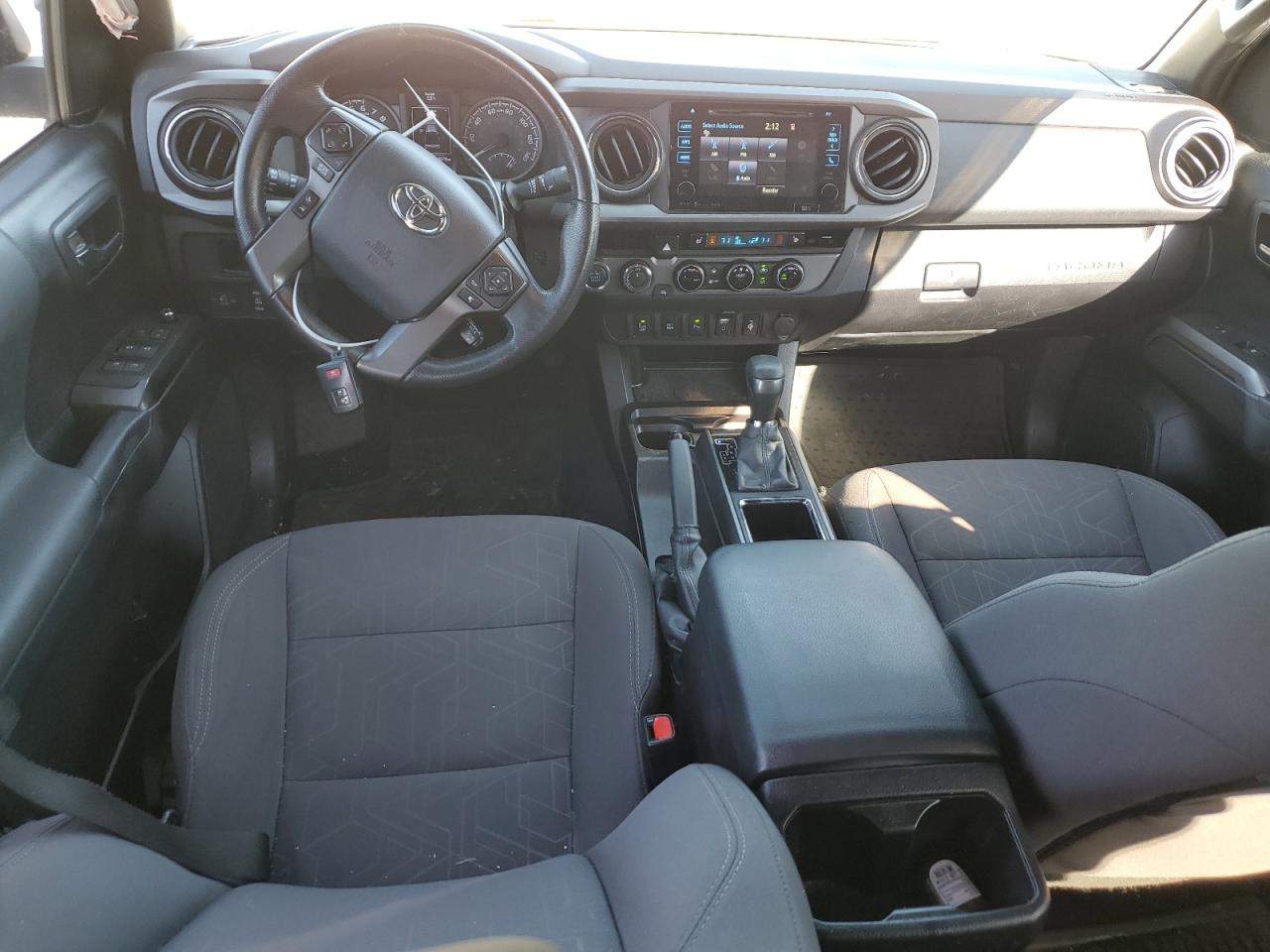 2016 Toyota Tacoma - Image 8