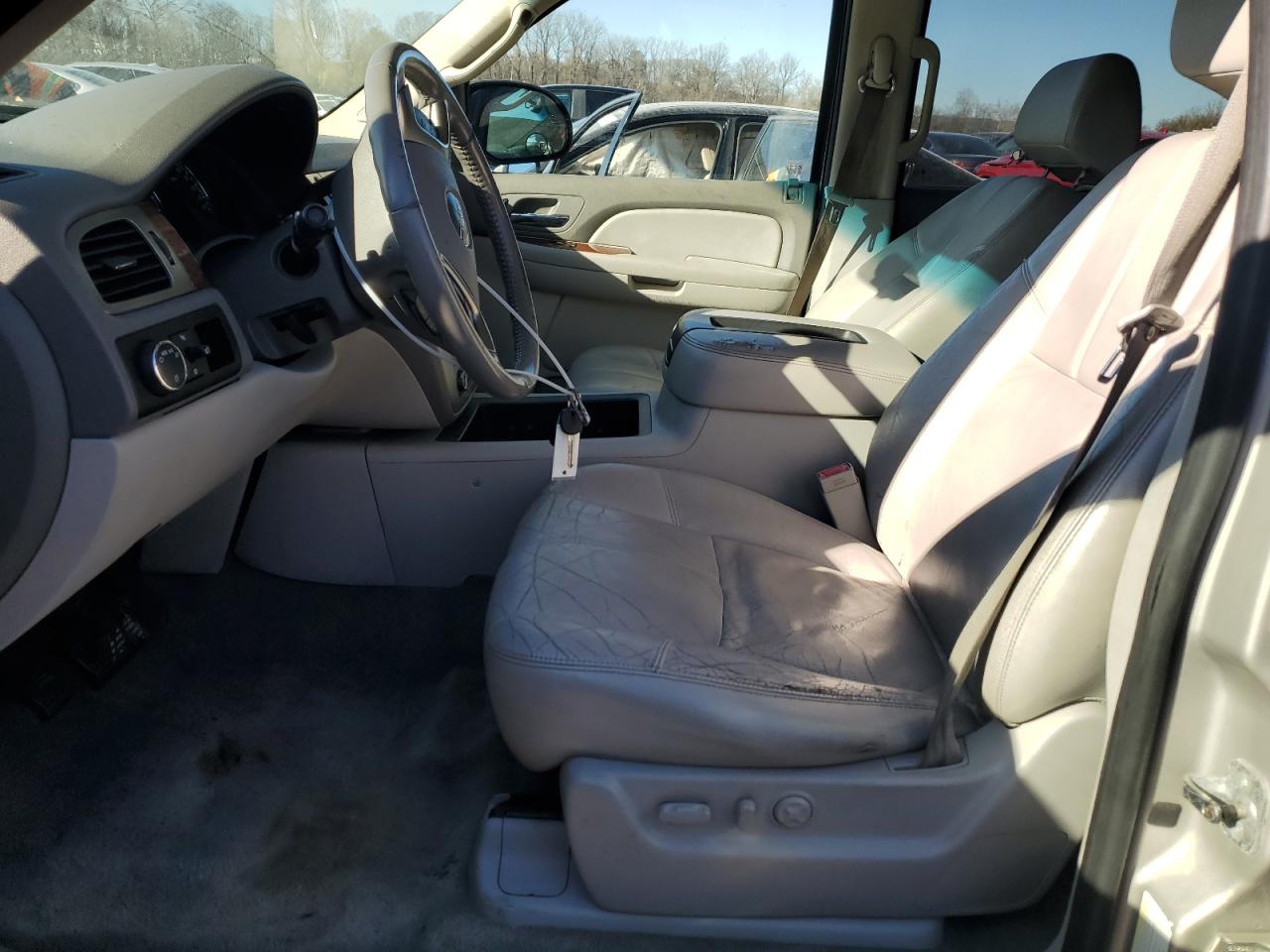 2007 GMC Yukon - Image 7