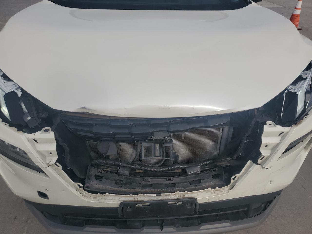 2021 Nissan Rogue - Image 12