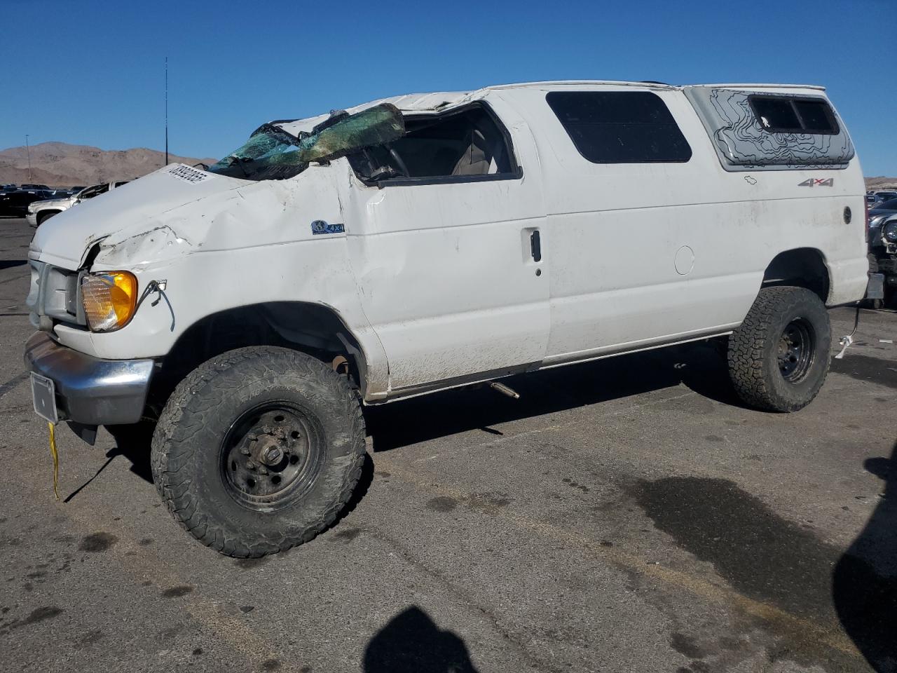 2002 Ford Econoline E250 Van en Venta en North Las Vegas, NV - Rollover