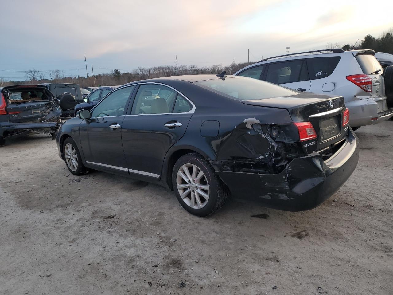 2010 Lexus ES - Image 2