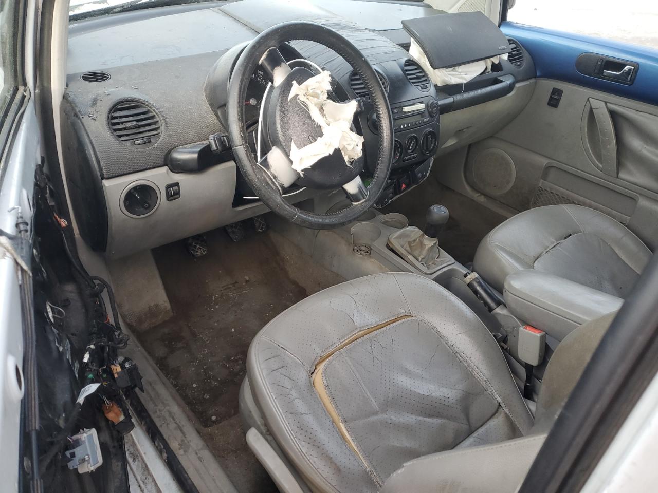 2000 Volkswagen Beetle - Image 8