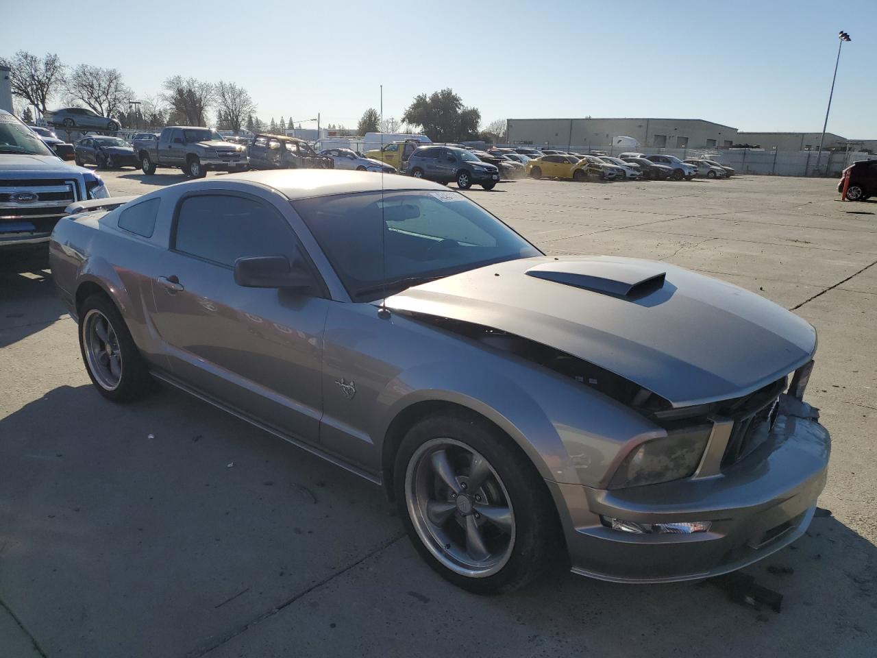 2009 Ford Mustang - Image 4