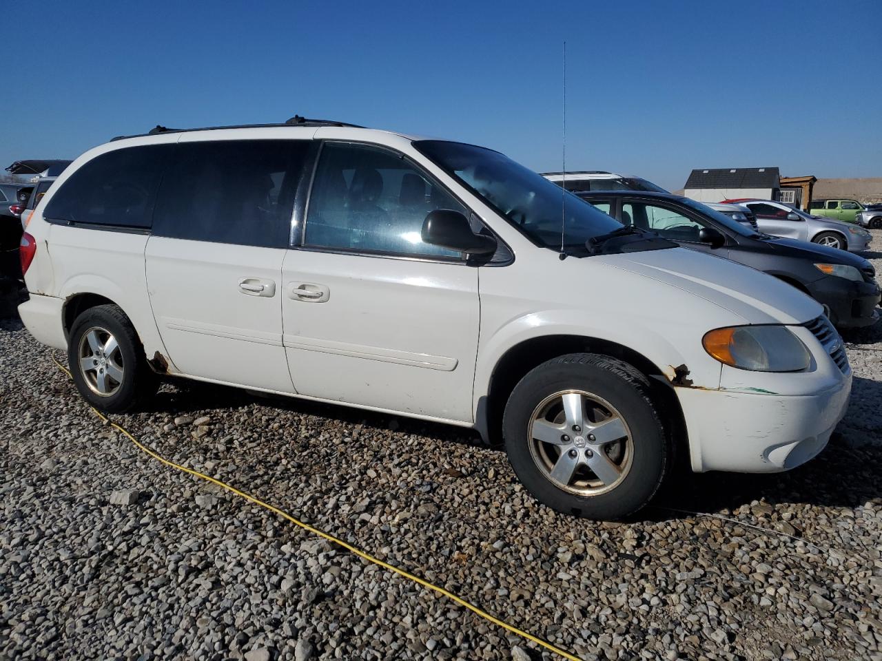 2005 Dodge Caravan - Image 4