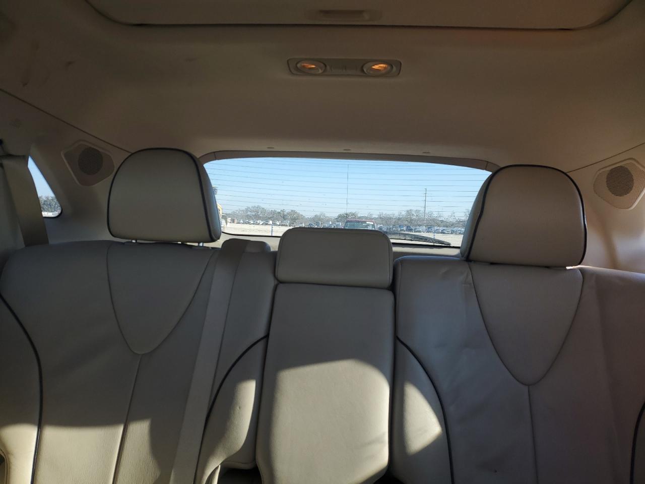 2012 Toyota Venza - Image 10