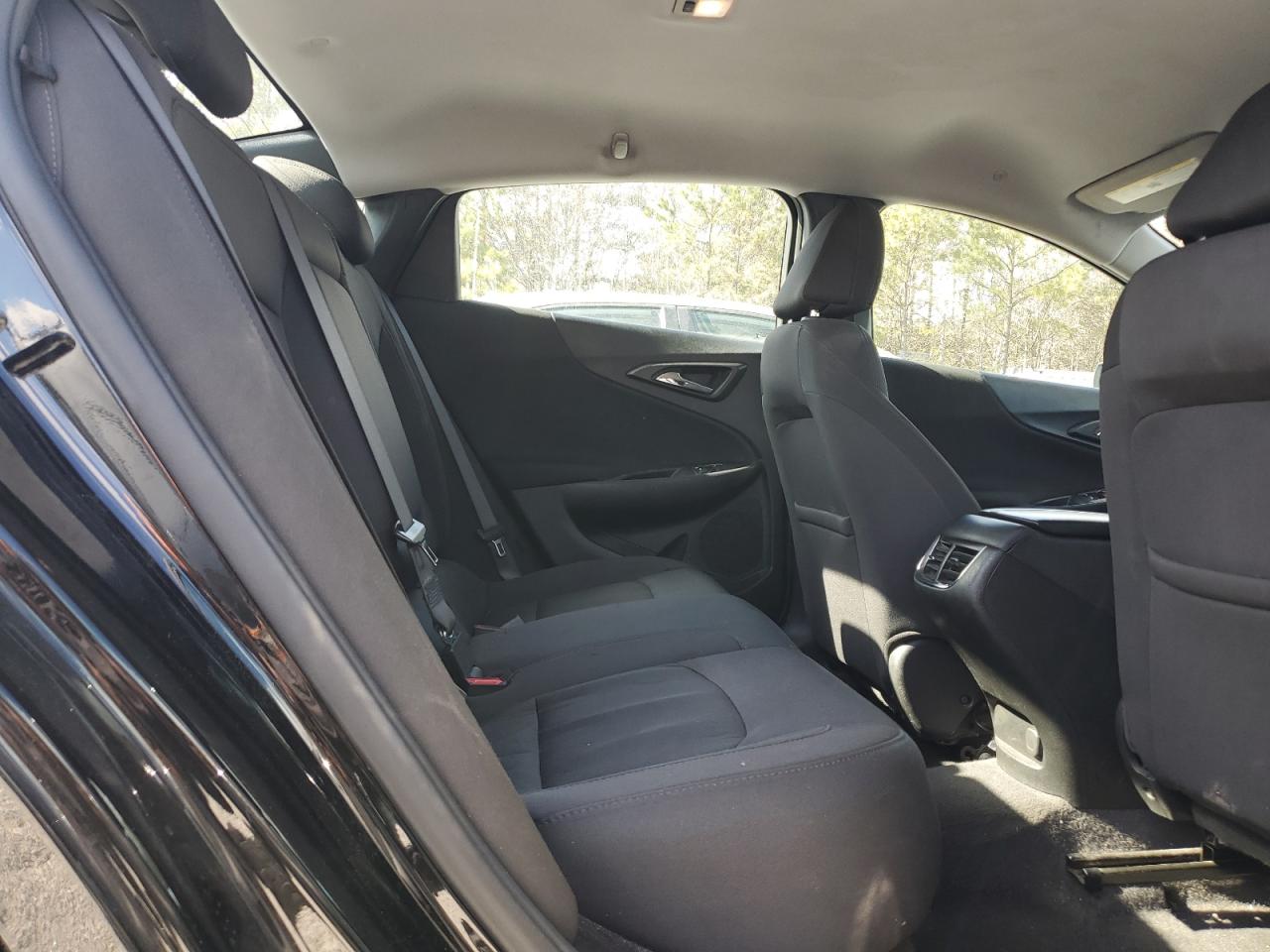 2022 Chevrolet Malibu - Image 10