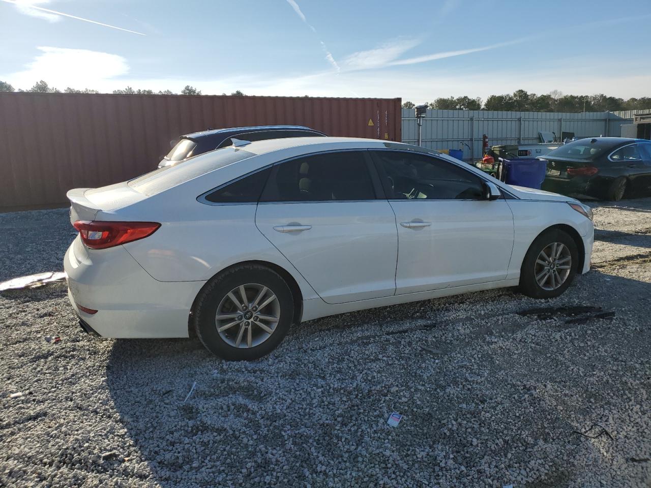 2016 Hyundai Sonata - Image 3