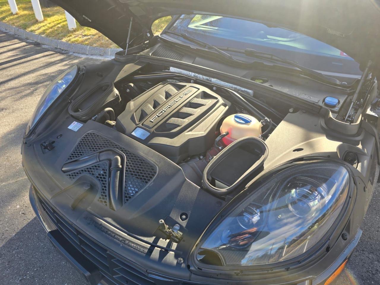 2017 Porsche Macan - Image 7